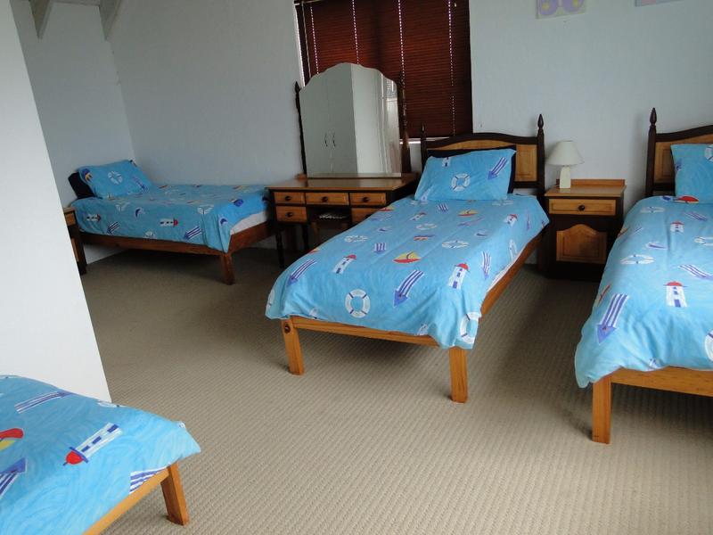 To Let 3 Bedroom Property for Rent in Britannia Bay Western Cape